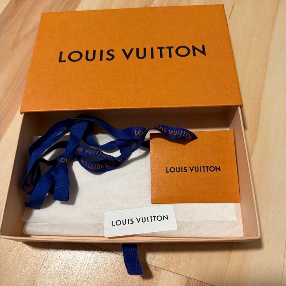Louis Vuitton box empty, small, accessory